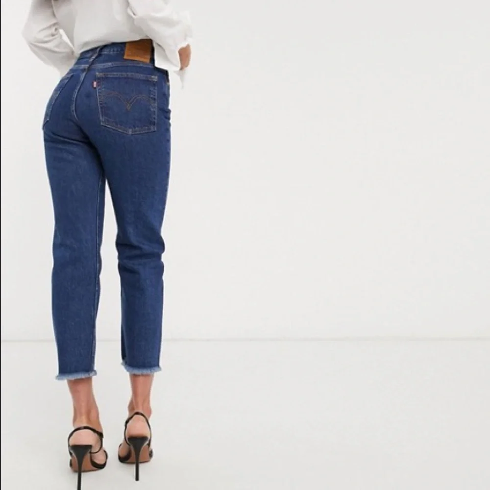 New Levi’s wedgie straight high rise jeans - Picture 5 of 9